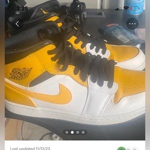 Yellow jordan 1s